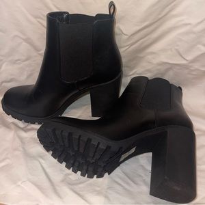 Black heeled ankle boots size 9